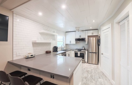 New Town House | Luxury Private Home w/Heated Pool in Key West