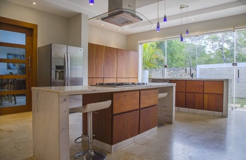 Los Mangos Villa | Luxury Private Villa, beach at walking distance. Cook/maid & butler