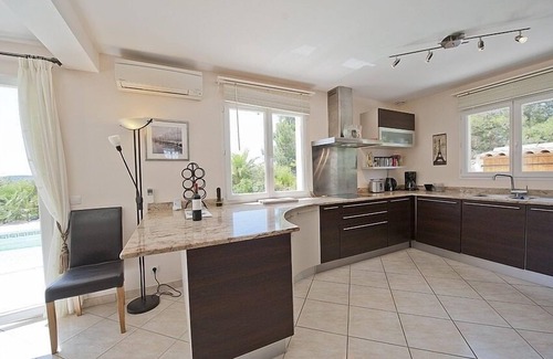 Fitou Villa | Luxury Private Villa; Heated Pool; Sea View; 10 min drive to sandy beaches, WiFi