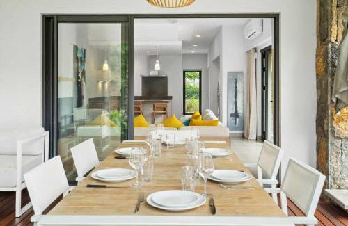 Mont Choisy Villa | Luxury private Villa - 2 minutes walk to the beach