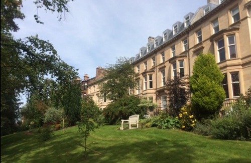 North West Apartment | Luxury property close to COP 26