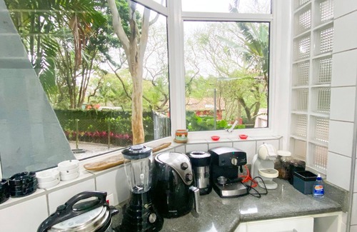 Carapicuiba House | Luxury Property with Jacuzzi for 12 People!