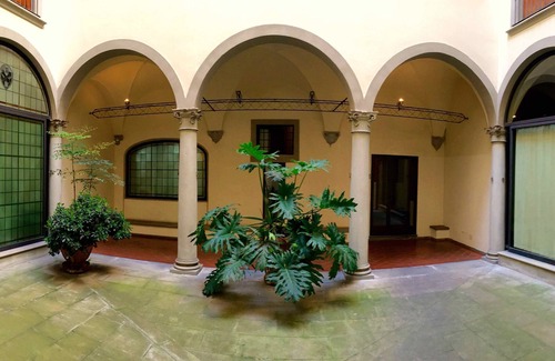 Santa Croce Apartment | Luxury Renaissance Palace