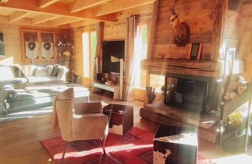 Isola Ski Chalet | Luxury renovated chalet, 5 bedrooms, fireplace, parking, near the French Riviera
