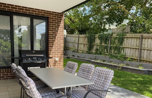 Glen Waverley House | Luxury Retreat in Glen Waverley