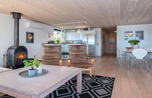Hejlsminde Strand House | Luxury Retreat in Hejlsminde - By Traum