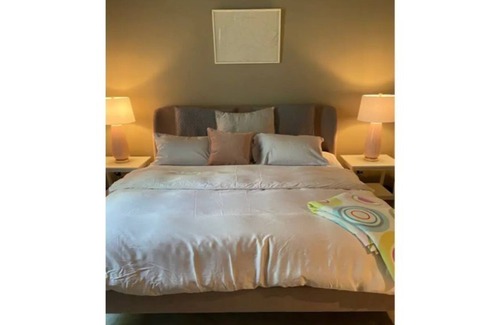 Oregon City Apartment | Luxury Retreat in Street of Dreams near Portland