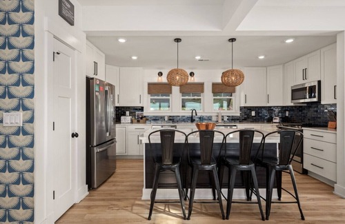 Currituck County House | Luxury Retreat: Water Front with Private Pool, Hot Tub & Dock