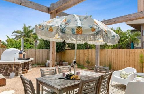 Ocean Grove House | Luxury Riverside Escape with Fire Pit Pizza Oven River Views