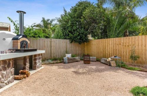 Ocean Grove House | Luxury Riverside Escape with Fire Pit Pizza Oven River Views