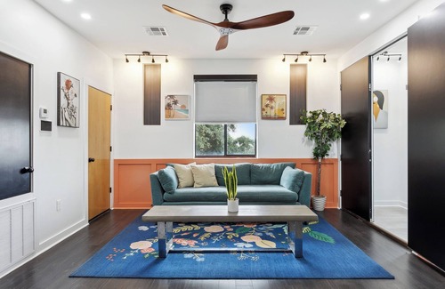 Faubourg Lafayette Villa | Luxury Rooftop Villa mins from French Quarter and Superdome