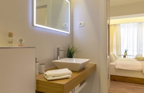 Bacvice Apartment | Luxury Room Jasmine in Split