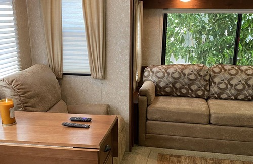 Cave Creek House | Luxury RV in Beautiful Cave Creek!