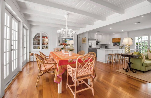 Central Sarasota House | Luxury Sarasota Oasis - 3BR Designer Pool Home in Premier Walkable Neighborhood