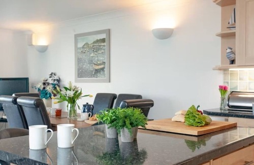 Newquay Apartment | Luxury Sea View Apartment In Pentire, Newquay