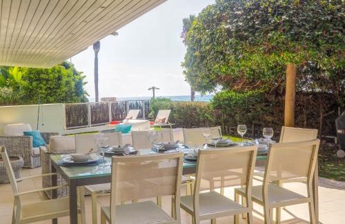 Passeig Maritim Apartment | Luxury Seaview Apartment by Hello Homes Sitges