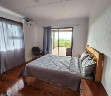 Lopes House | Luxury Seaview Getaway