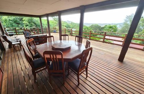 Lopes House | Luxury Seaview Getaway