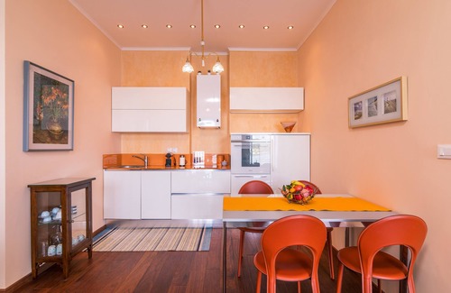 Old Town House | Luxury Seaview Suite Mouragia