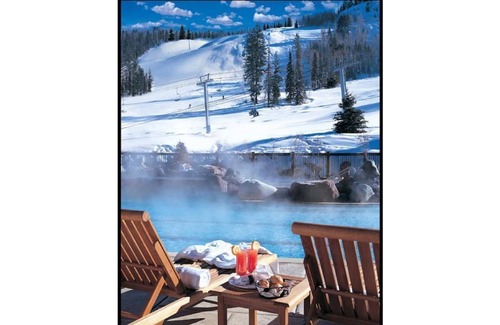 Aspen House | Luxury ski-in/ski-out Ritz-Carlton 2BR Condo at Aspen Highlands