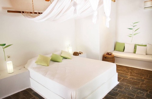 Kanapitsa Apartment | Luxury Skiathos Villa 1 Bedroom Holiday Suite Vromolimnos