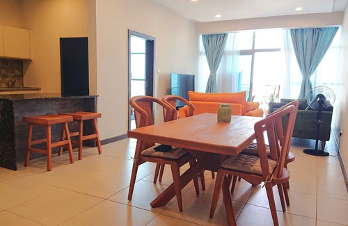 Nairobi Apartment | Luxury Skynest Apartment with Pool and Cityview, Westlands