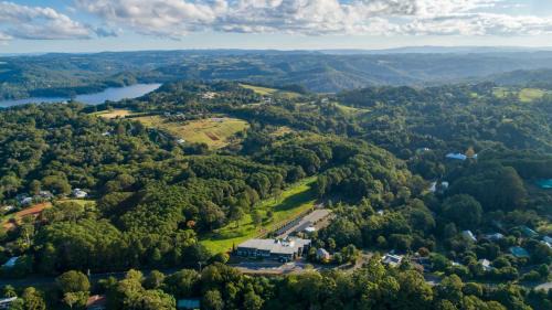Montville Apartment | Luxury Spa Retreat with Ocean and Hinterland Views