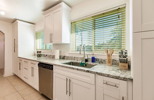 Fort Myers House | Luxury Spacious Home Pool, Boat Dock Gulf Access! Fits up to 12 people