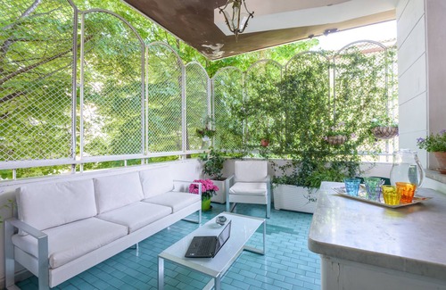 Quartiere XIII Aurelio Apartment | Luxury spacious 4 BR & BA Apt. in Vatican area. Terrace and Jetted tubs A/C WIFI