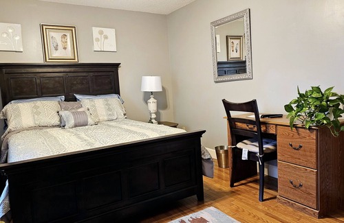 Huntcliff House | Luxury spacious two bedrooms, one bathroom with fast Wi-Fi