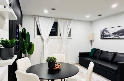 Niagara Falls Apartment | Luxury Stay Near Niagara Falls
