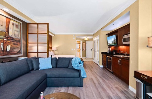 Las Vegas Condo | Luxury StripView 2-King Suites+No Resort Fee+Pool