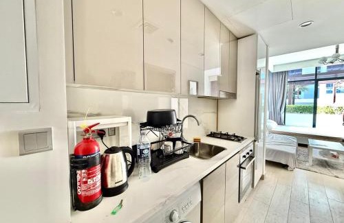 Madinat Zayed Apartment | Luxury studio appartment