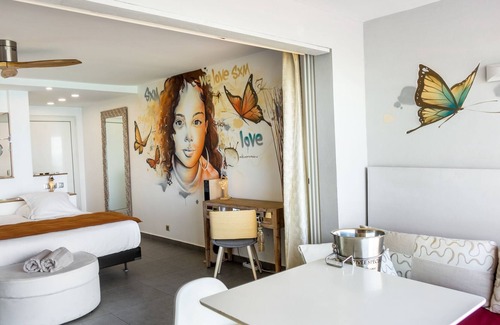 Grand Case Apartment | Luxury Studio located in the heart of Grand Case Residence Bleu Marine 12