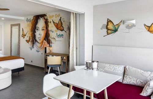 Grand Case Apartment | Luxury Studio located in the heart of Grand Case Residence Bleu Marine 12