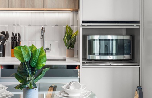 Seaport District Apartment | Luxury Studio Next to Broadway 9052