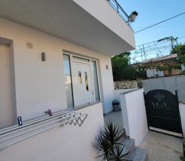 Sarande Villa | luxury studio's J&M