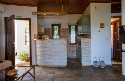 Plaka Apartment | Luxury Studio With Amazing Sea View And Swimming Pool