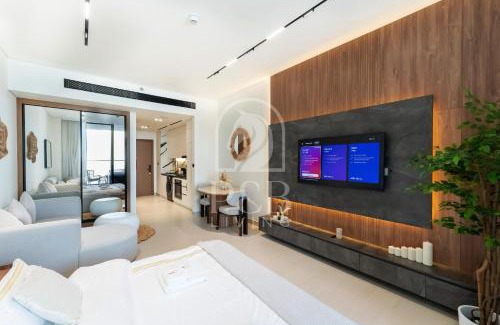 Madinat Zayed Apartment | Luxury Studio with Canal Views Trillionaire Residences