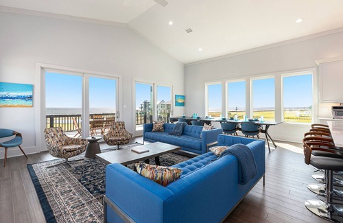 Port Bolivar House | Luxury | Stunning Gulf Views | Pool | Elevator
