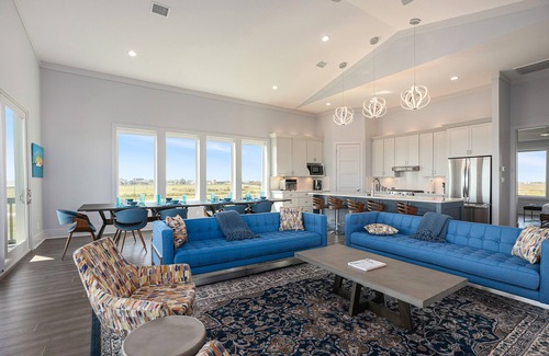 Port Bolivar House | Luxury | Stunning Gulf Views | Pool | Elevator