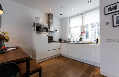 Grachtengordel-West Apartment | Luxury & Style In Center Jordaan