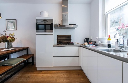 Grachtengordel-West Apartment | Luxury & Style In Center Jordaan