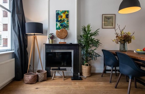 Grachtengordel-West Apartment | Luxury & Style In Center Jordaan