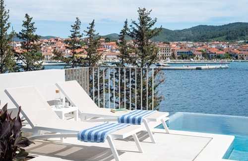 Vela Luka Villa | Luxury & stylish Villa Lavanda 5 m from the sea, beachfront,sea view, quite area, pet friendly, family.