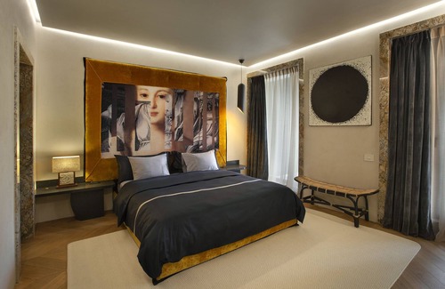 Sector 1 Apartment | Luxury Suite 5 FIND