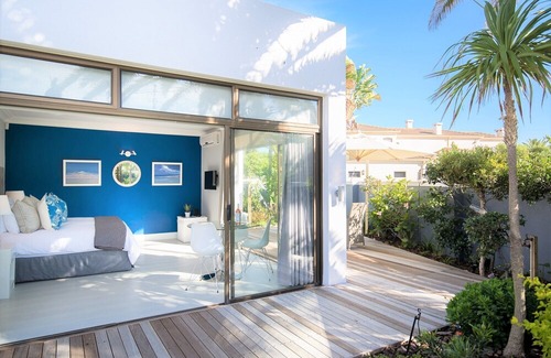 Sunset Beach Apartment | LUXURY SUITE - OCEAN BREEZE SUNSET BEACH