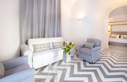 Sant'Agnello Apartment | Luxury Suite with Terrace