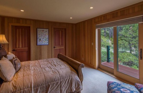 Lake Forest House | LUXURY Tahoe modern home! Tahoe City Close