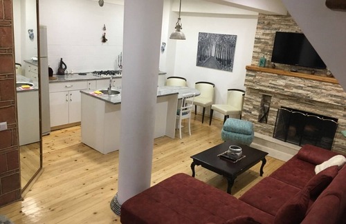 mtatsminda Apartment | Luxury three bedroom apartment on Zubalashvilebi st.